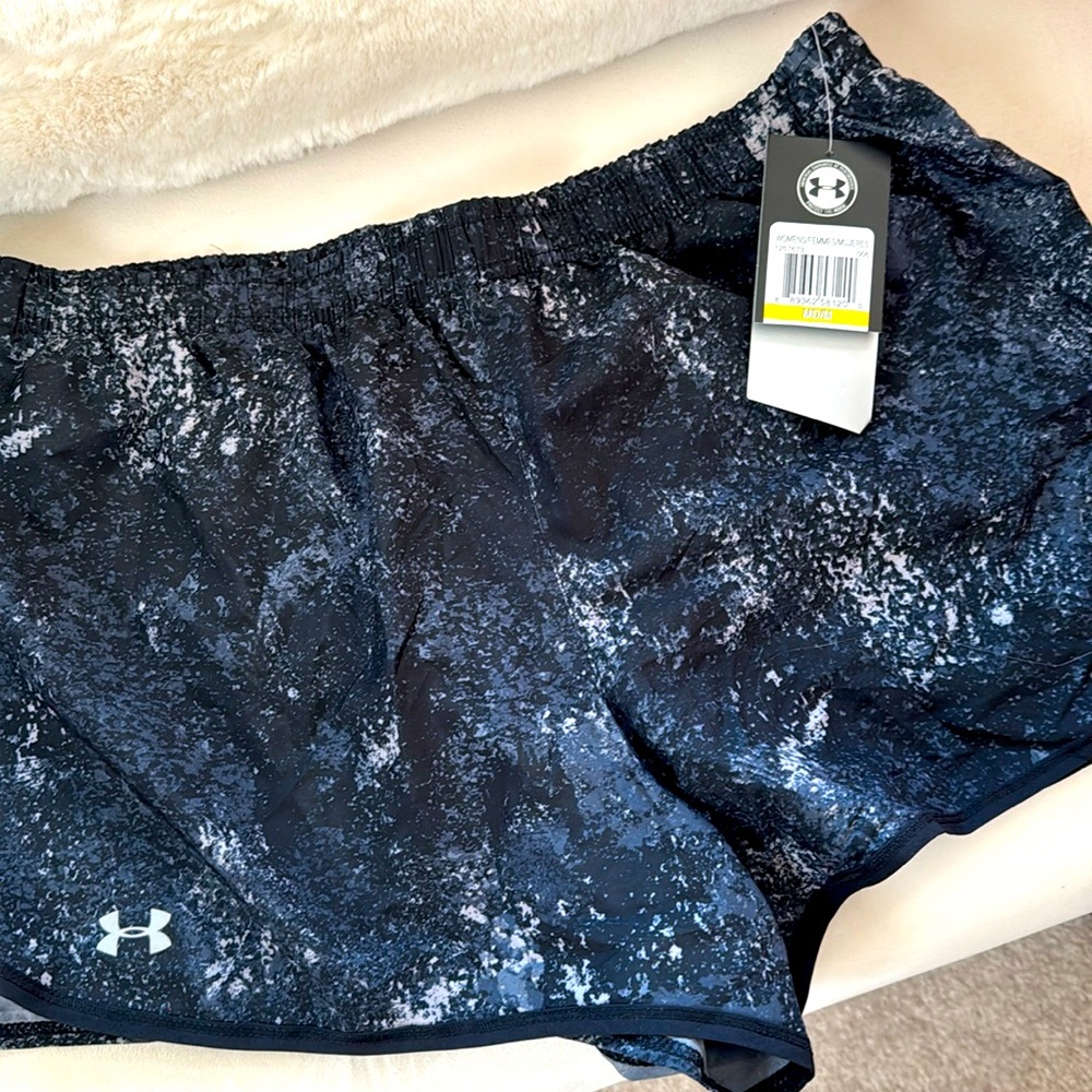 NWT UNDER ARMOUR SHORTS